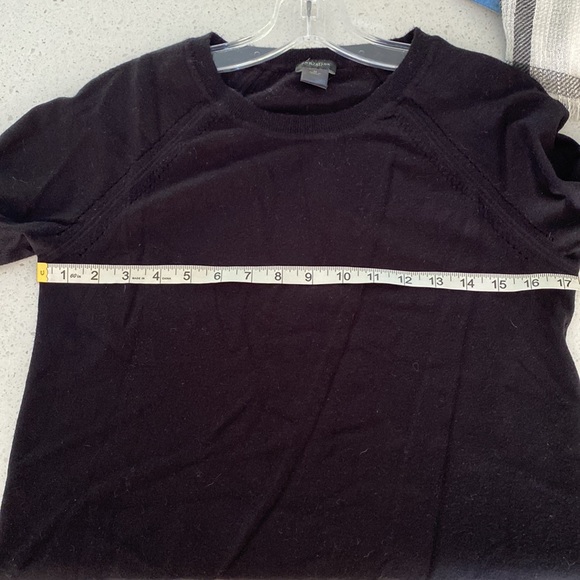 ANN TAYLOR factory classic French black short sleeve sweater stretch layering M - Picture 5 of 5
